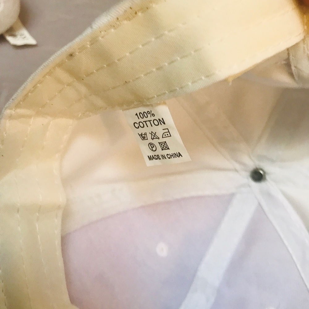 Like new BOSS white adjustable hat - Picture 3 of 5